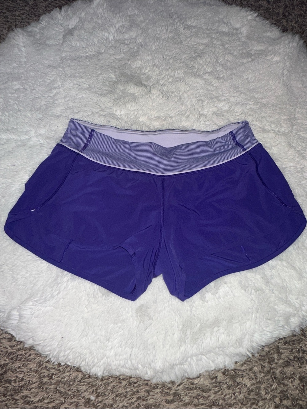 **RARE** discontinued lululemon athletica Run:Speed Short in Power Purple - Picture 2 of 8